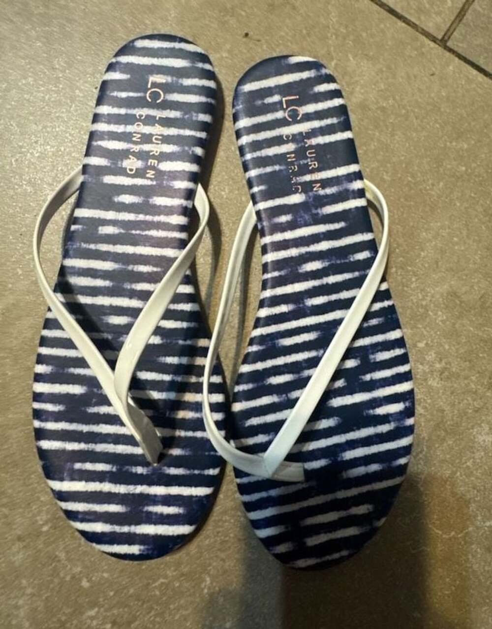 LC Lauren Conrad Honey 2 Flip Flop Sandals Blue White Stripe Size 8